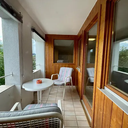 Apartment Basis 8