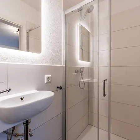 Basis 8 Apartment *