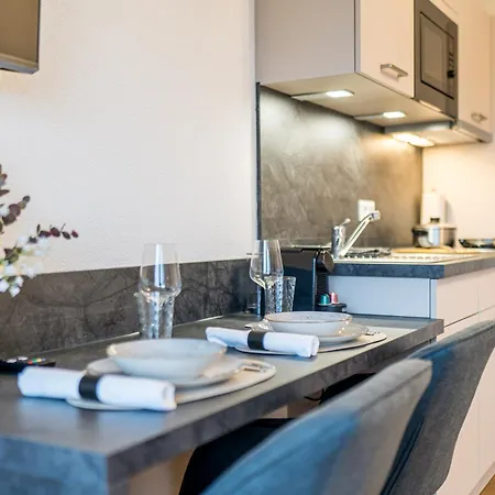 Basis 8 Apartment